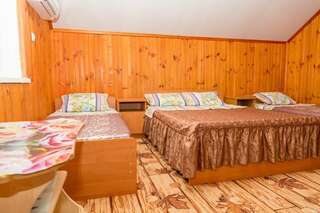 Гостиница Ника Анапа Четырехместный номер эконом-класса-7