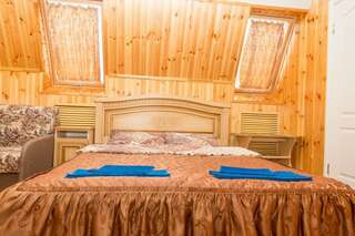 Гостиница Ника Анапа Стандартный трехместный номер-10