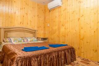 Гостиница Ника Анапа Улучшенный семейный номер-5