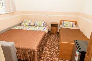 Гостиница Ника Анапа Трехместный номер эконом-класса-3