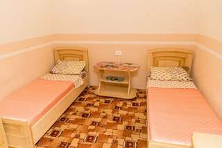 Гостиница Ника Анапа Двухместный номер эконом-класса с 1 кроватью или 2 отдельными кроватями-11